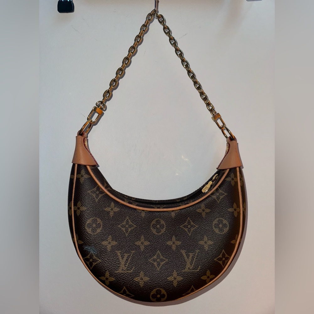 Louis Vuitton Loop Bag - Picture 4 of 16